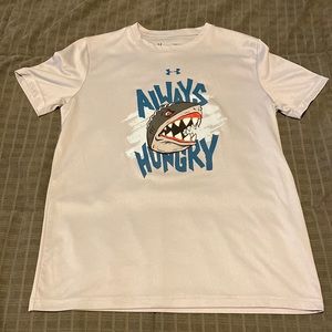 Under Armour, Youth Large, Loose fit, 100% Polyester, Light gray.